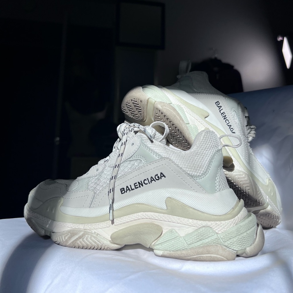 Balenciaga triple S sneakers
sz 37 women